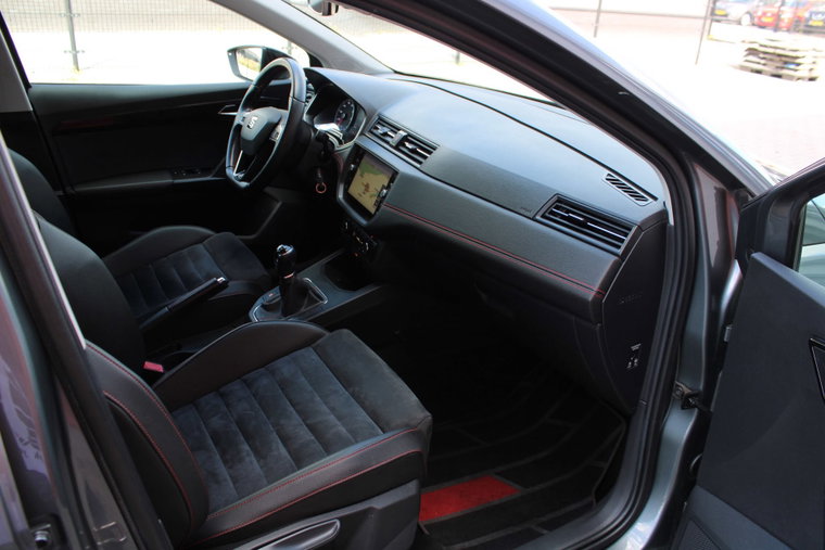 Vehicle Image 21
