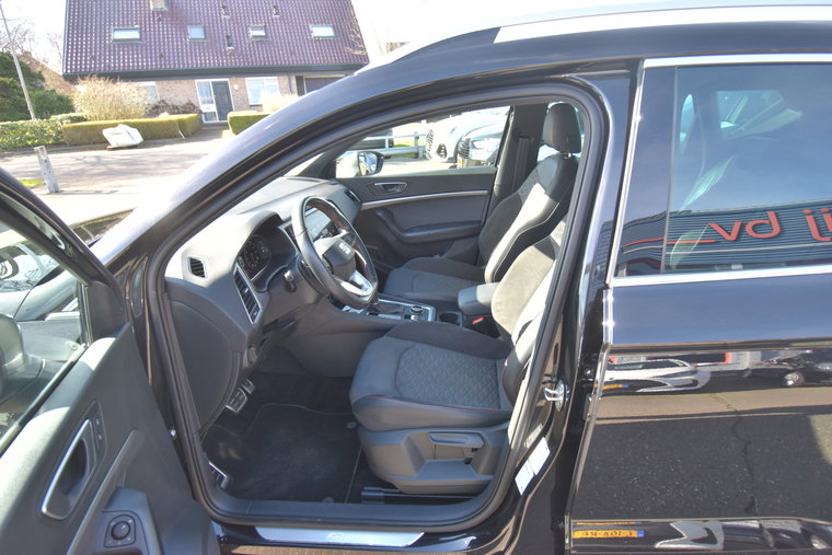 Vehicle Image 28