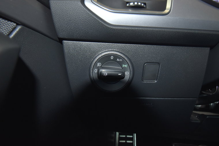 Vehicle Image 52