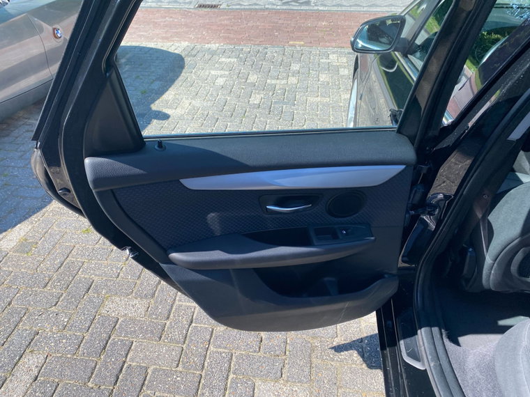 Vehicle Image 37