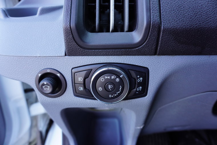 Vehicle Image 13