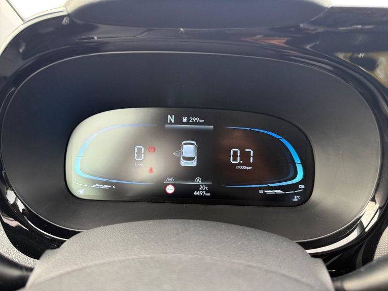 Vehicle Image 13