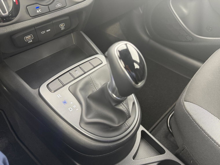 Vehicle Image 22