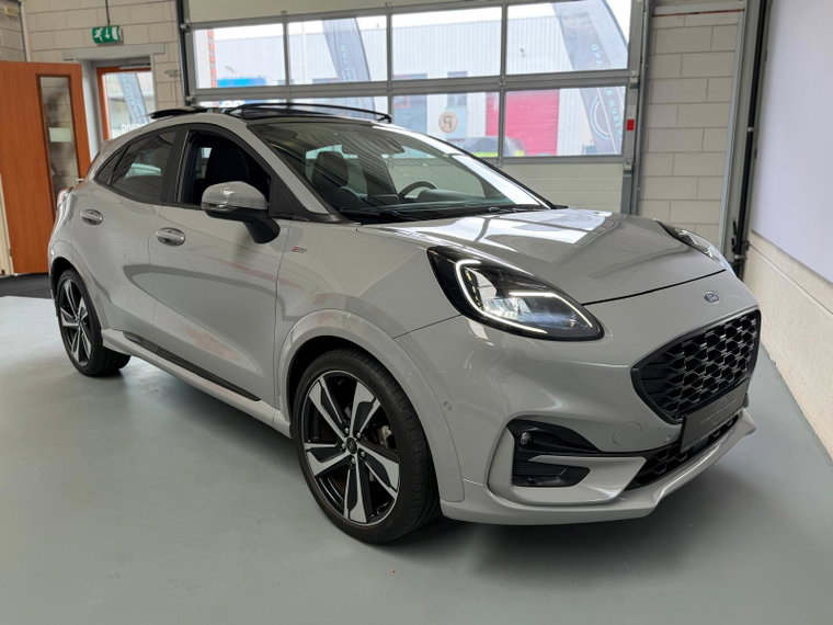 Vehicle Image 12