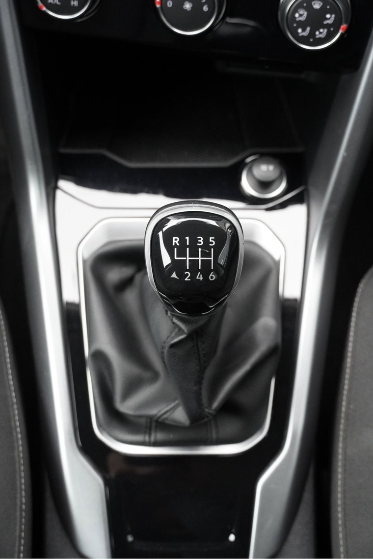 Vehicle Image 26