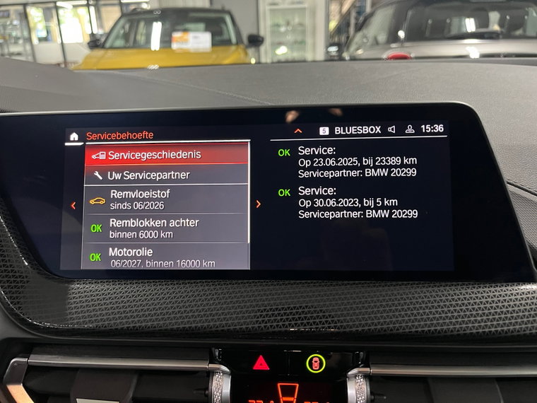 Vehicle Image 37