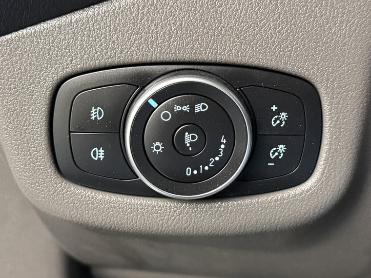 Vehicle Image 23