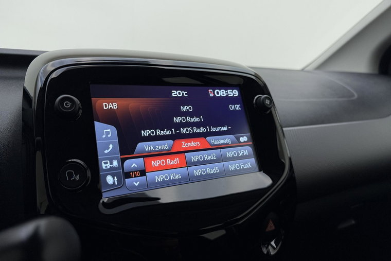 Vehicle Image 21