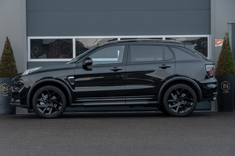 Vehicle Image 12