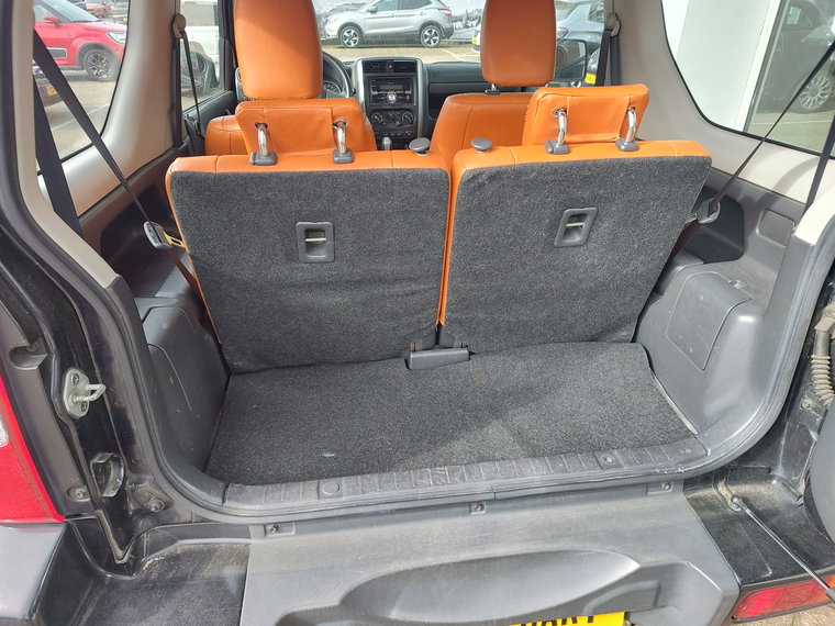 Vehicle Image 8