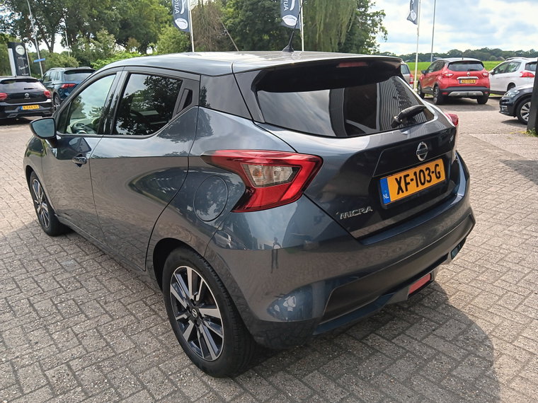 Vehicle Image 16