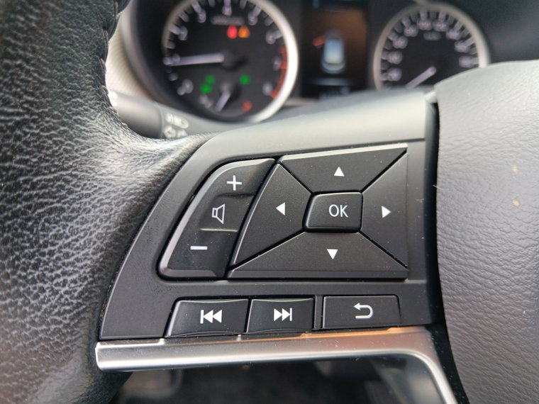 Vehicle Image 29
