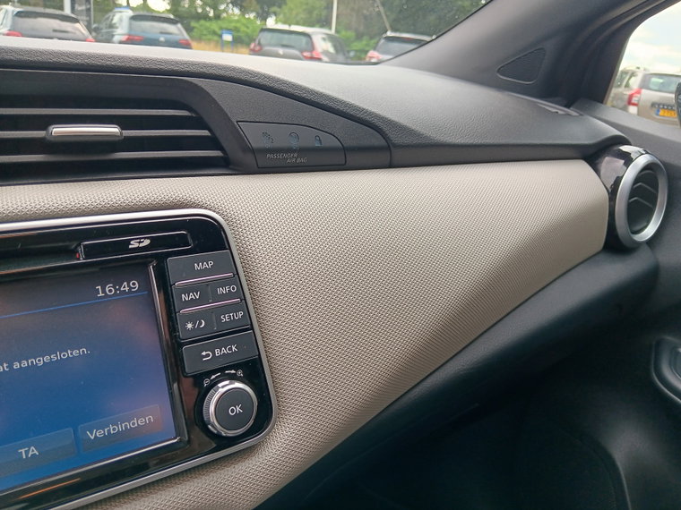 Vehicle Image 33