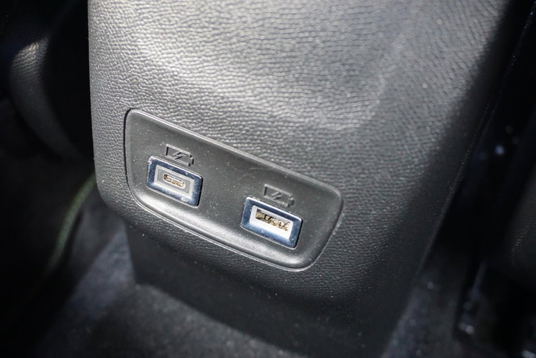 Vehicle Image 30
