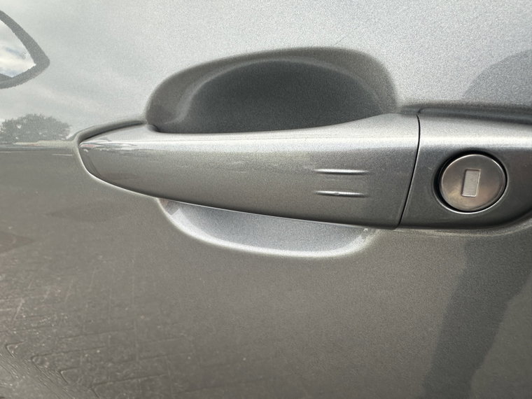 Vehicle Image 31