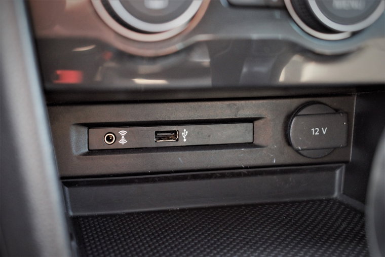 Vehicle Image 25