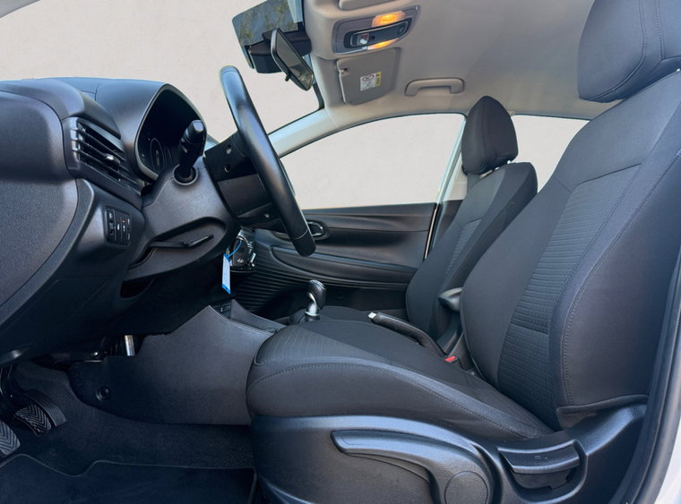 Vehicle Image 40