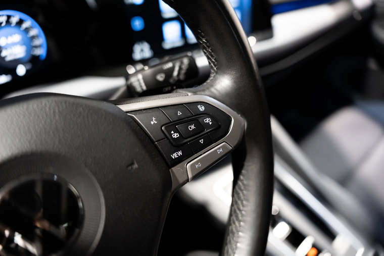 Vehicle Image 21