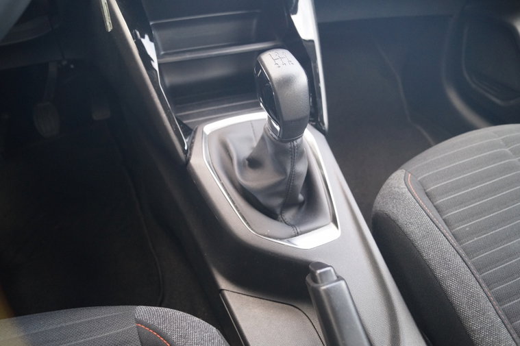 Vehicle Image 26