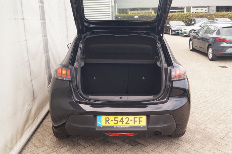 Vehicle Image 28
