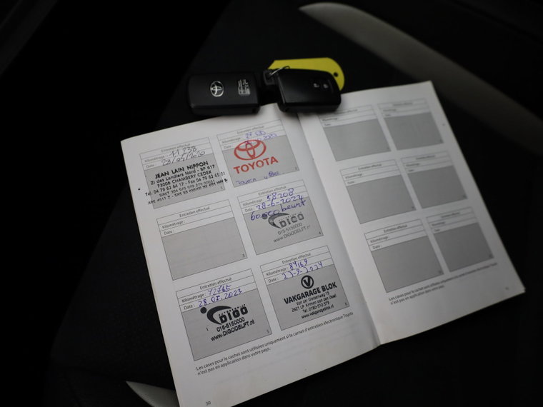 Vehicle Image 15
