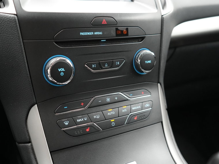 Vehicle Image 38