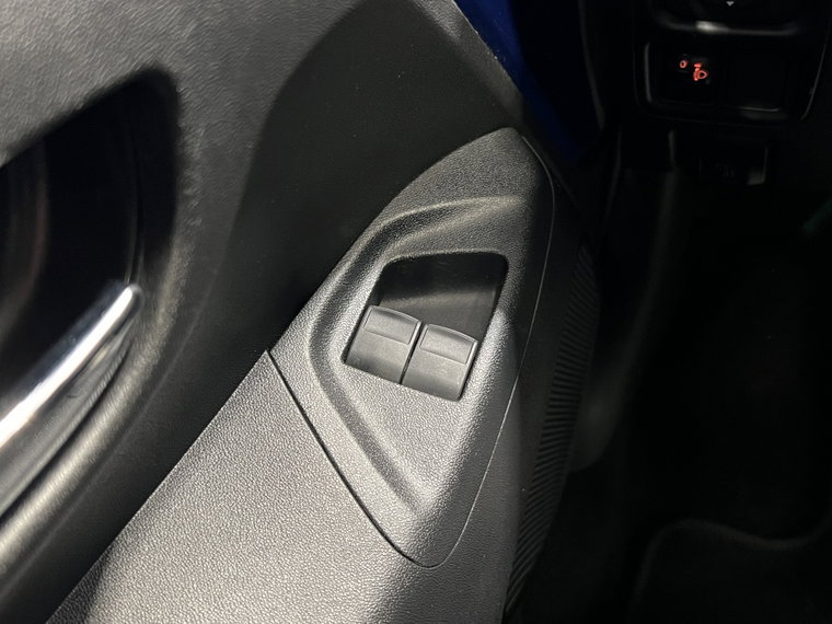 Vehicle Image 29