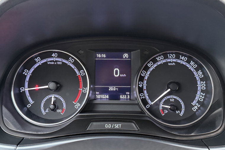 Vehicle Image 22