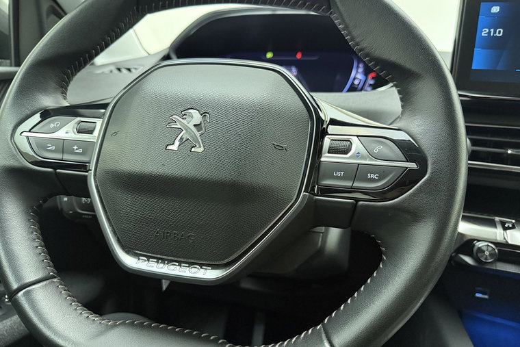 Vehicle Image 24