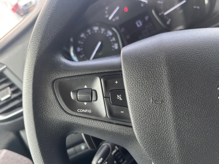 Vehicle Image 33