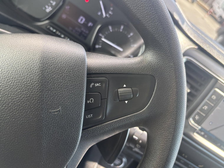 Vehicle Image 34
