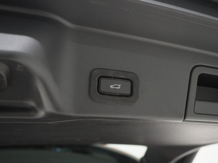 Vehicle Image 42