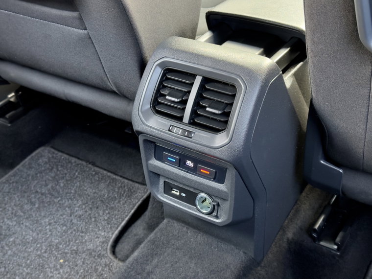 Vehicle Image 35