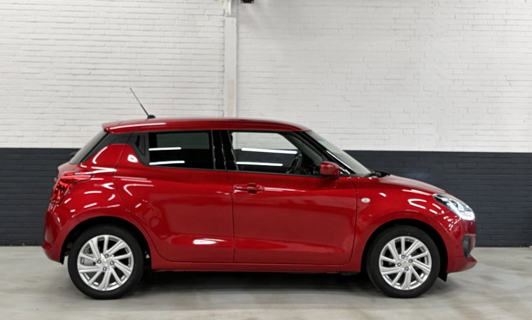 Vehicle Image 6
