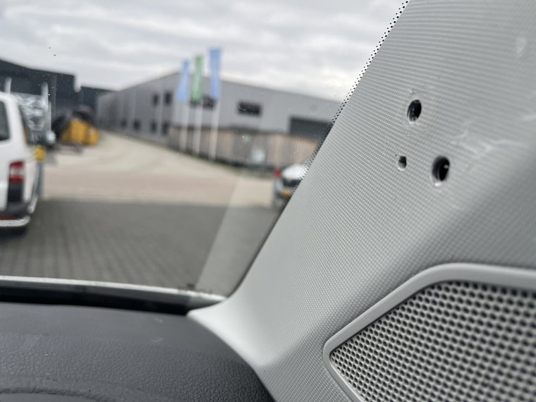 Vehicle Image 38