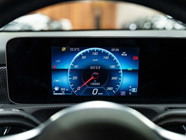 Vehicle Image 30