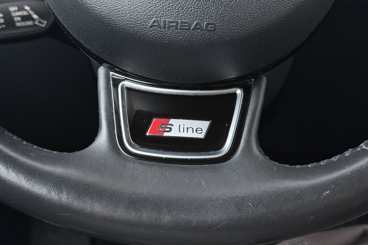 Vehicle Image 23