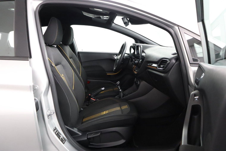 Vehicle Image 19