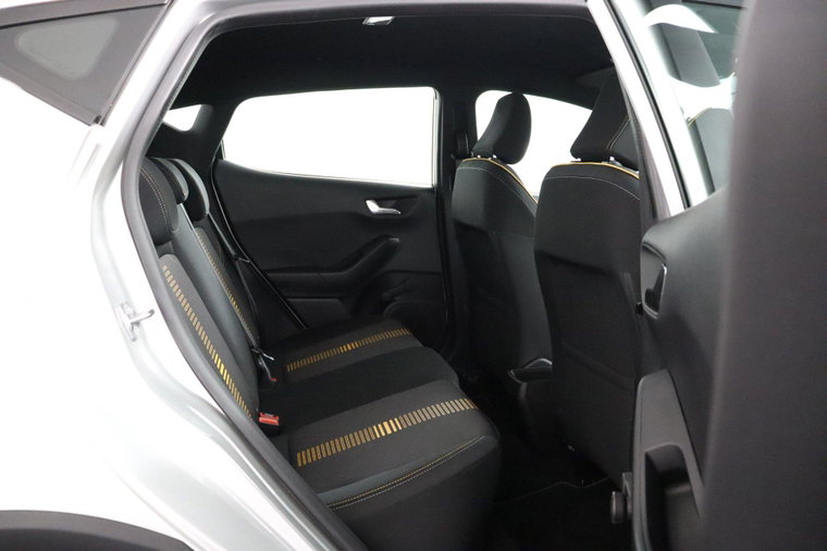Vehicle Image 39