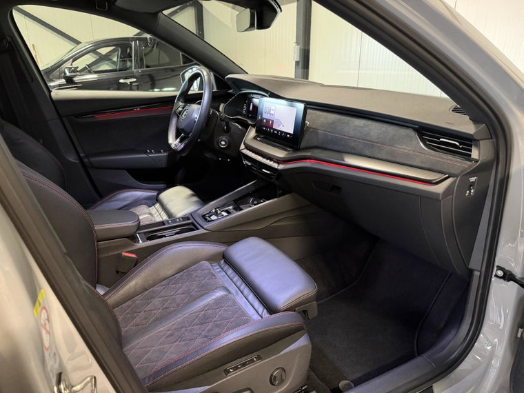 Vehicle Image 33