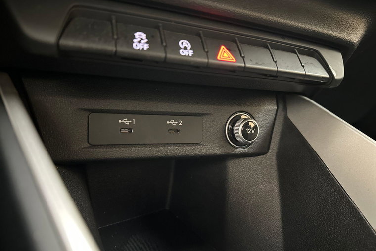 Vehicle Image 25