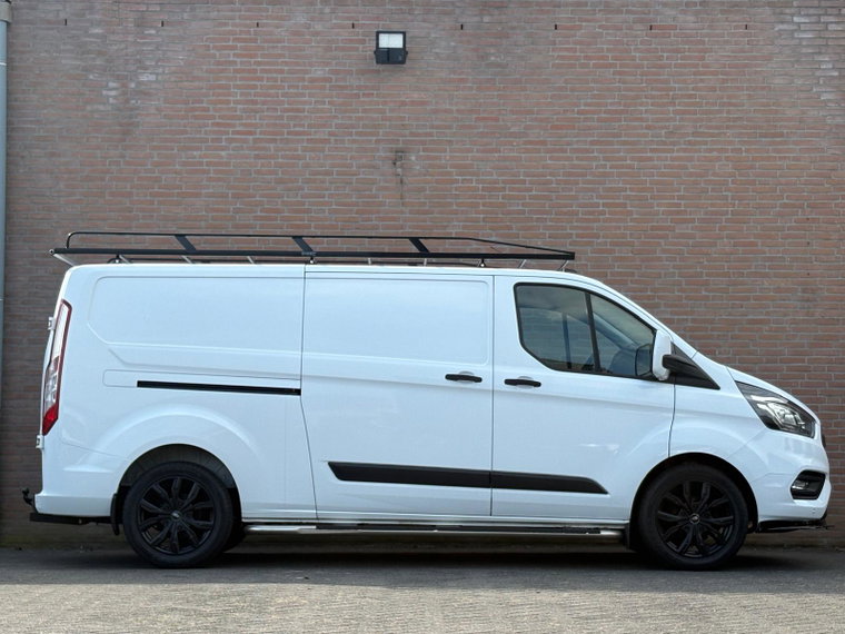 Vehicle Image 17