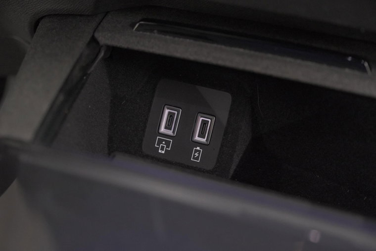 Vehicle Image 42