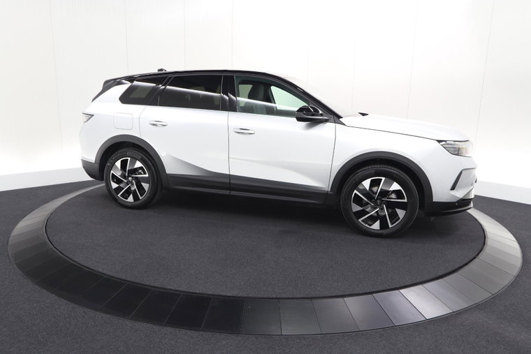 Vehicle Image 7