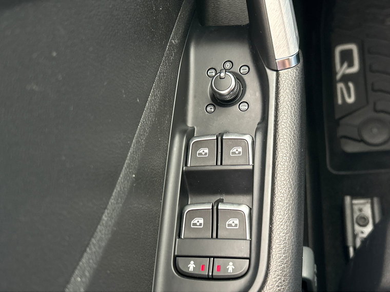 Vehicle Image 34