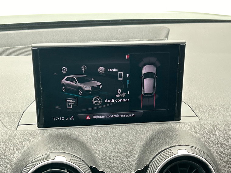 Vehicle Image 37