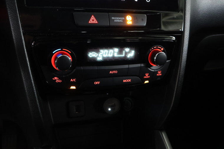 Vehicle Image 17