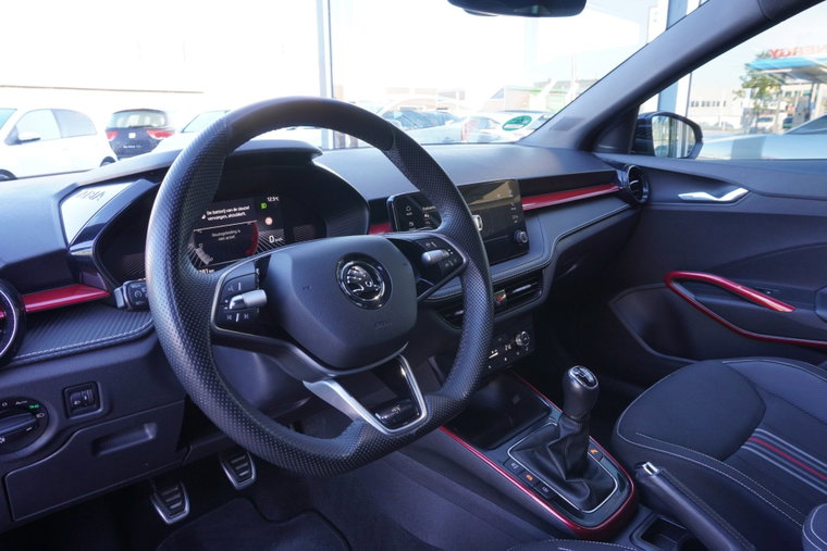 Vehicle Image 19
