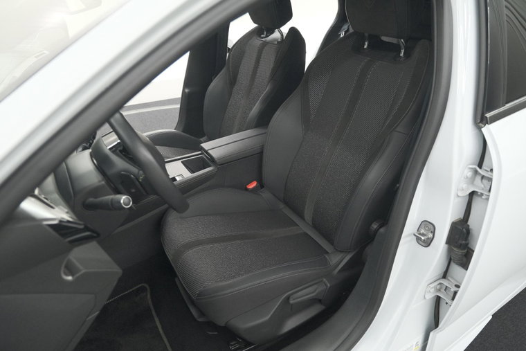 Vehicle Image 28