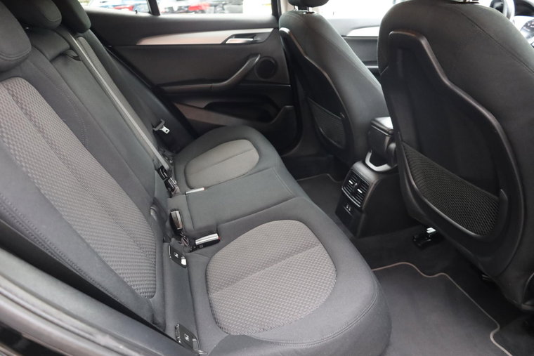 Vehicle Image 33